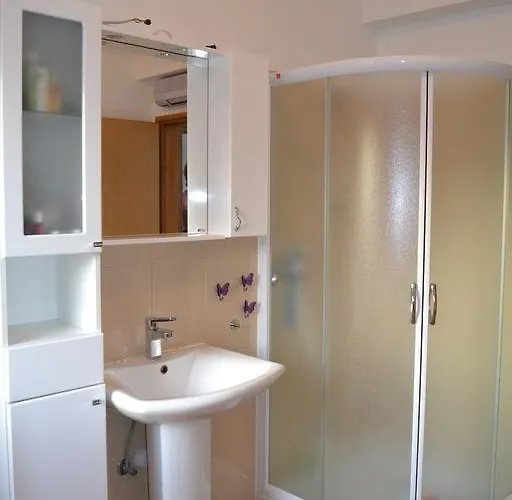 Greta,50 Meters To The 公寓